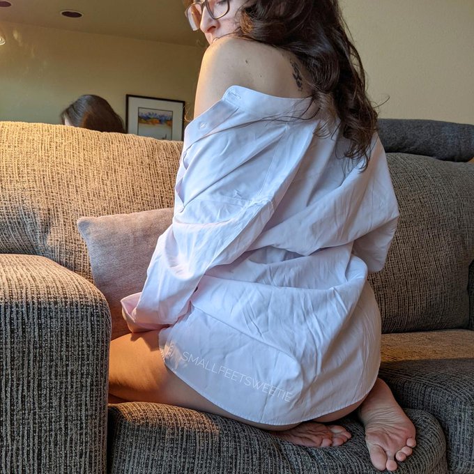 SmallFeetSweetie - Can I wear your shirt? https://t.co/mXtYsWPVg9