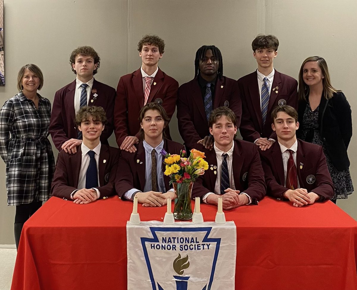 DeMathaCatholic's tweet photo. National Honor Society Induction Ceremony tonight.   Ms. Belt and Ms. Ponton with NHS officers.  More from tonight -- tomorrow.
#DeMatha Forever! https://t.co/H7S9crxmFq