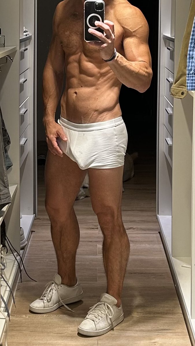 IronlatinoOF's tweet photo. Not everything needs to be shown to be felt 😉 https://t.co/6V2D81wGiL