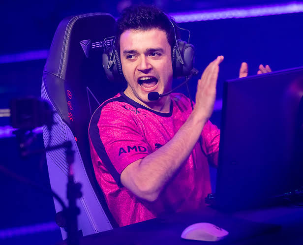 Jonnathan Riffo tweet media