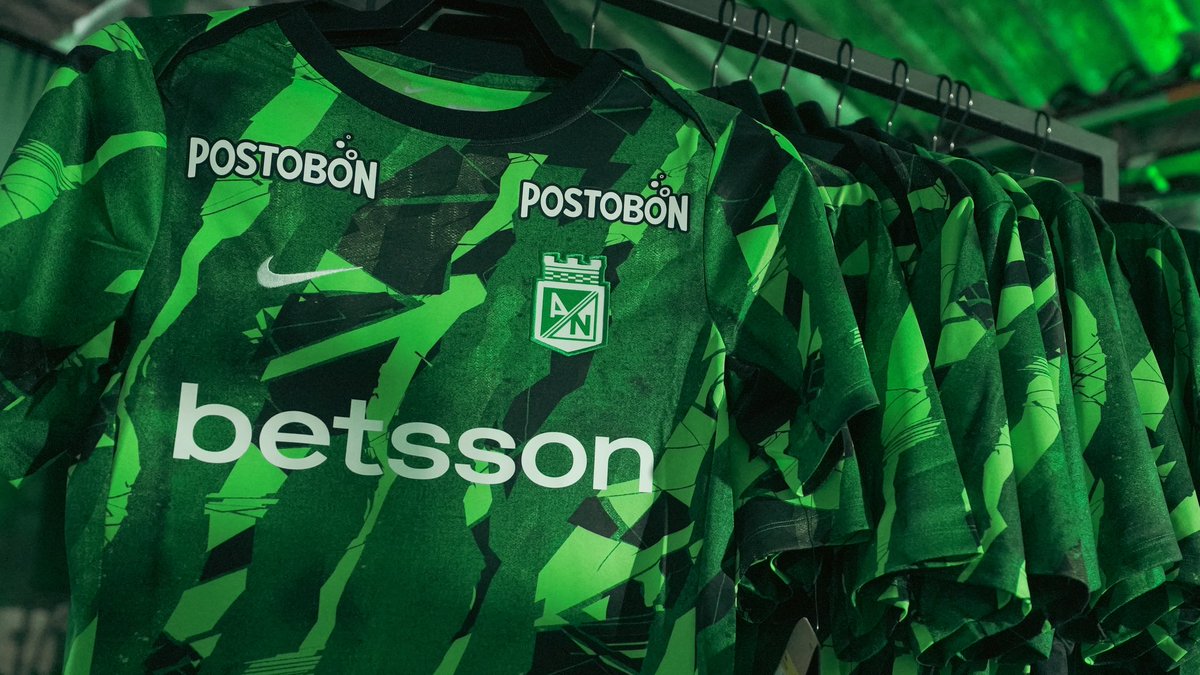 nacionaloficial's tweet image. Les presentamos nuestra camiseta de calentamiento 🤩💚

Ya está disponible en tiendaverde.com.co/collections/nu… 🛒

#VamosTodosJuntos🇳🇬