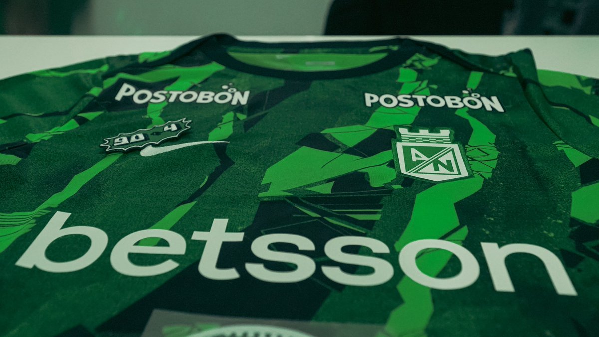 nacionaloficial's tweet image. Les presentamos nuestra camiseta de calentamiento 🤩💚

Ya está disponible en tiendaverde.com.co/collections/nu… 🛒

#VamosTodosJuntos🇳🇬