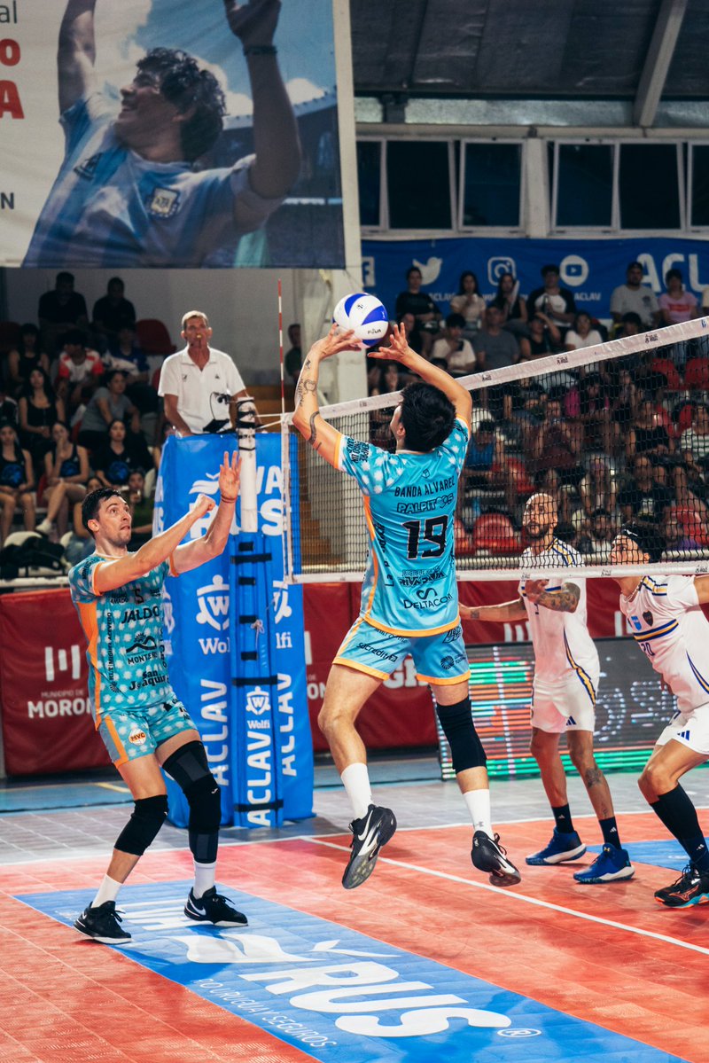 #LVA Final del 1° Set.

Tour 4 - Fecha 10

Monteros Vóley 28 (1) - Boca Juniors 26 (0)

En vivo: youtube.com/live/cJ4lp5Zkd…

#SomosMVC
#OrgulloNaranja