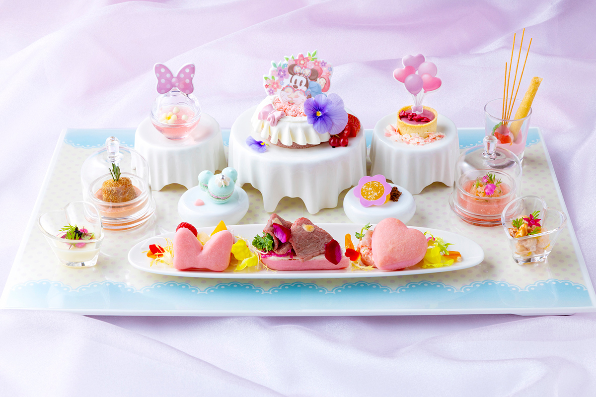 TDR_PR's tweet photo. 🎀ミニーマウスの夢の続きをレストランで🍰

ディズニーアンバサダーホテルでは、3月9日から4月7日の間、夢見るパジャマ姿のミニーモチーフが可愛らしいスペシャルメニュー“ミニーのスプリング・デイドリーム”が登場します✨
ミニーの夢を想像しながら、春らしい彩りのメニューをお楽しみください💗

くわしくはこちら
https://t.co/zAXc8qV3oK