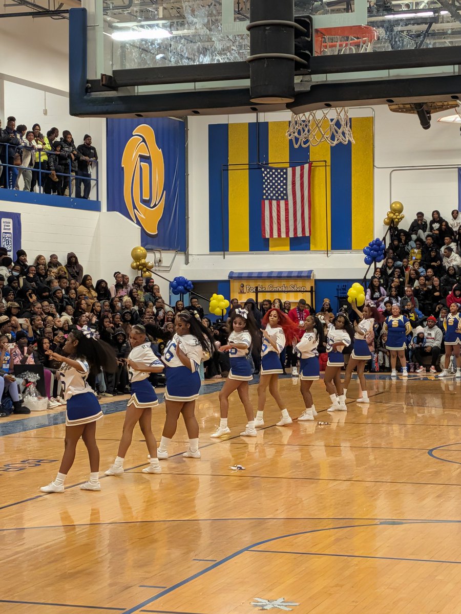 SimeonNation's tweet photo. Simeon 69, Julian 64 final! 💙💛 https://t.co/gPs1OZTib0