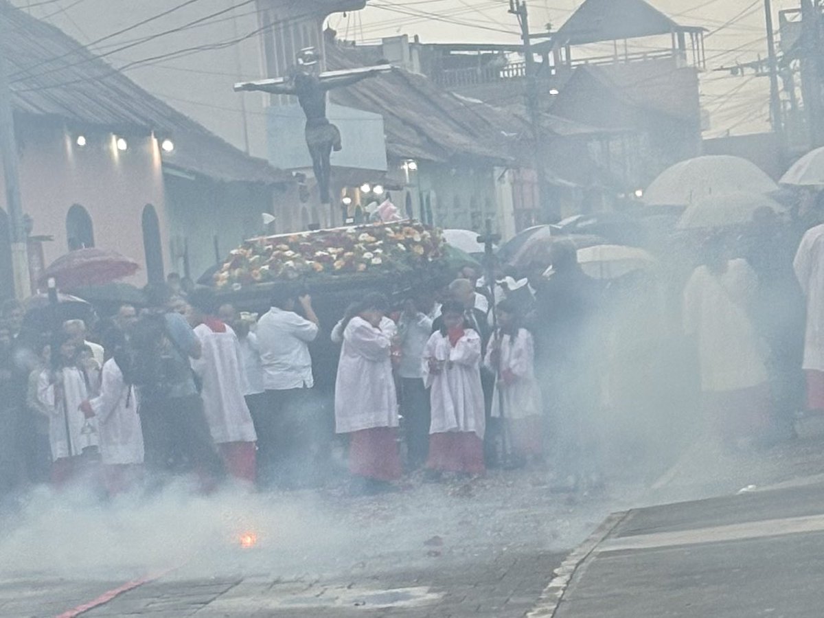 EmmanuelJBishop's tweet photo. Solemne procesión el 15 de enero del Cristo Negro de Petén
📍Isla de Flores, Guatemala.
Viaje 2025-6: Centroamérica &amp; México https://t.co/dF4FCZT1NZ