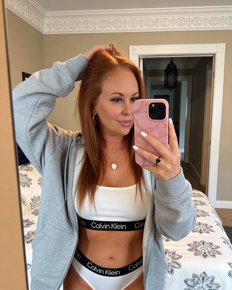 This is your sign to say hi 😌💋

#MILF #MILFLife #MILFEnergy #Redhead #RedheadVibes #CozyButHot #FlirtyMood #MirrorSelfie #ConfidentWomen #PrettyAndPowerful #SayHi

👉 DiamondJames.com