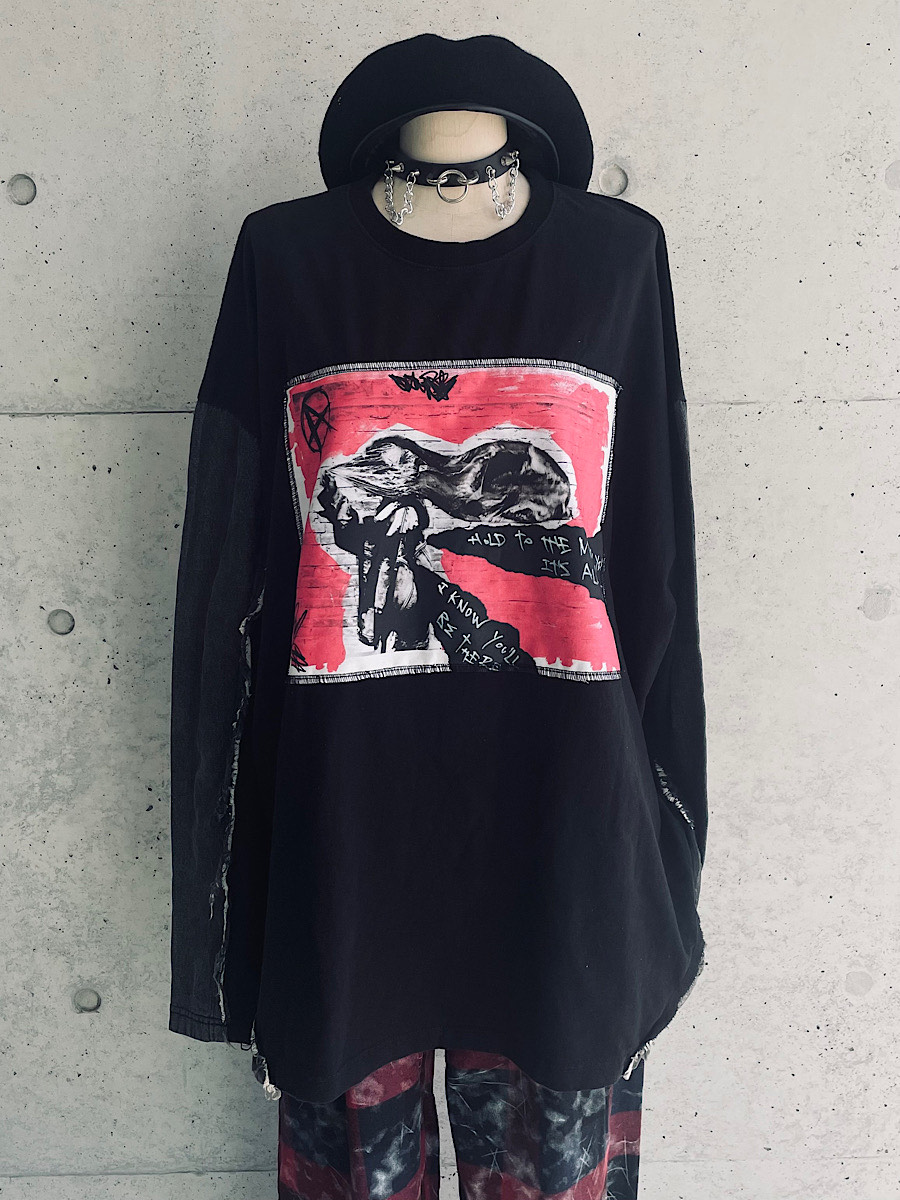 hellcatpunks's tweet image. ♠︎NEW ITEM♠︎
メンズライン「HUNDREDCLUB」のプルオーバー
袖と裾をブラックデニムで切り替えた個性的なデザイン☆
ビッグシルエットのアイテムとして女性にもおすすめです

★デニムプルオーバー
hellcatpunks.com/i/HRC-PO0003