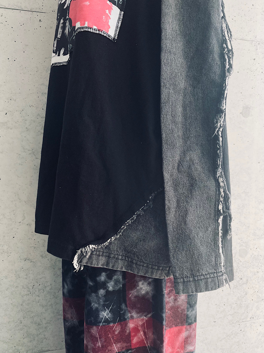 hellcatpunks's tweet image. ♠︎NEW ITEM♠︎
メンズライン「HUNDREDCLUB」のプルオーバー
袖と裾をブラックデニムで切り替えた個性的なデザイン☆
ビッグシルエットのアイテムとして女性にもおすすめです

★デニムプルオーバー
hellcatpunks.com/i/HRC-PO0003