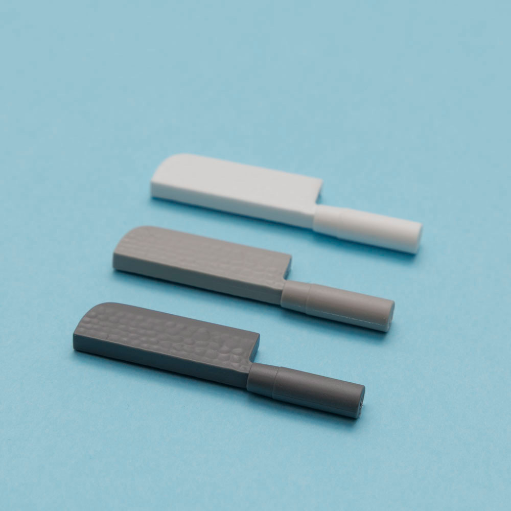 ⋱100円!?⋰
消しゴム素材の包丁を紙の上で研ぐ

———
📅2月下旬 発売予定
やけくそ100シリーズ　研ぐ

🛒全9種｜1回 100円
🔗capsule.bushiroad-creative.com/product/9718/
———

物価高のこの時代にやけくそで挑む！
【100円】のカプセルトイシリーズが誕生！

お楽しみに！

企画・デザイン：ザリガニワークス

#ブシカプ