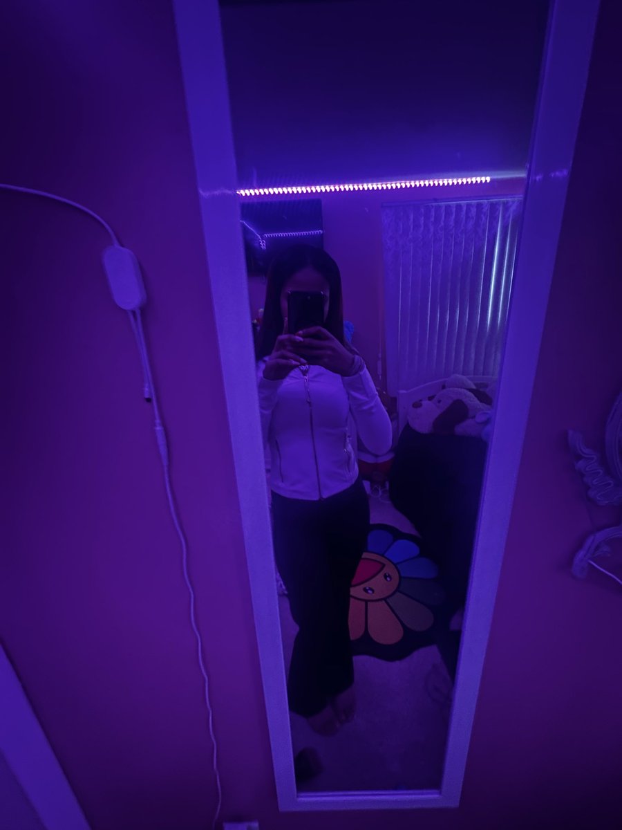 Kylie tweet media