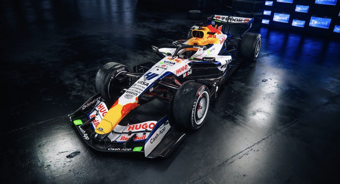 NeumaticoInter's tweet image. ¡VCARB 2026 destapado en Detroit! 🔥

Nuevo livery,  de Red Bull Ford Powertrains. 🤭

Lawson + rookie Lindblad listos para romperla.🔥

 ¿Qué tal este look? 😎

#VCARB #F1 #RacingBulls #F12026