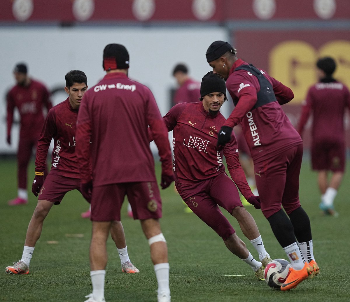 GalatasaraySK's tweet image. Günaydın #Galatasaray Ailesi
