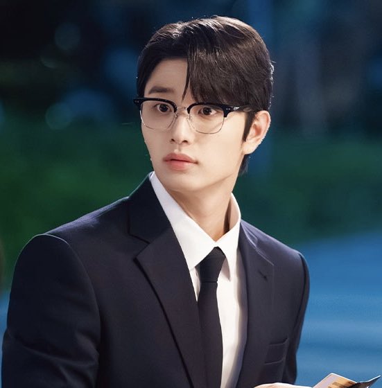 fiorestale's tweet image. OMG FIRST LOOK OF KIM GOEUN AS KIM YUMI AND KIM JAEWON AS SOONROK FOR YUMI’S CELLS 3????