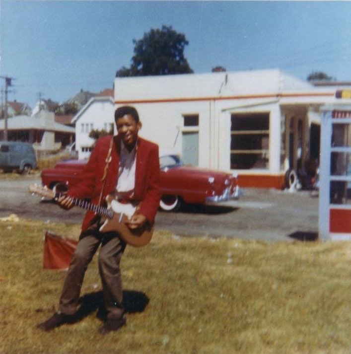 SVG__Collection's tweet image. A young Jimi Hendrix.