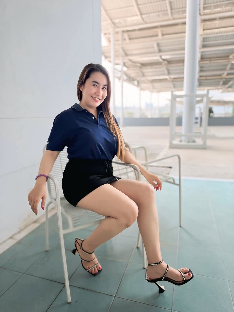 ชอบประโยคนี้มาก “ ต่อให้คุณรูปร่างหน้าตายังไง คุณจะเป็นสเปกของใครคนนึงเสมอ”

แต่ตอนนี้เป็นสเปกใครก่อนนนนน🤣