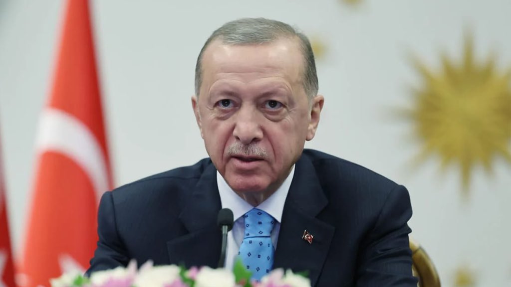 GlobeEyeNews's tweet image. BREAKING:

Saudi Arabia, Turkey, and Pakistan have drafted a trilateral agreement under which an attack on one will be considered an attack on all.