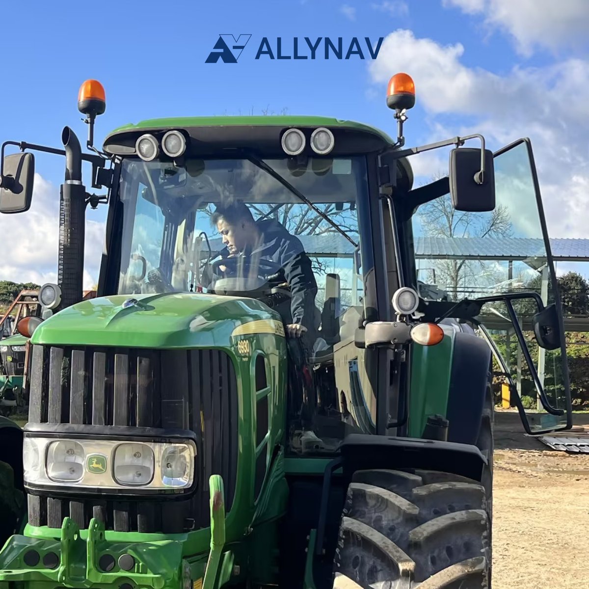 Your New Farming Journey Starts with AllyNav!

Our technical team was on site in Vendée, France, successfully supporting the installation of the AF305 Autosteering System on a John Deere 6930 tractor.