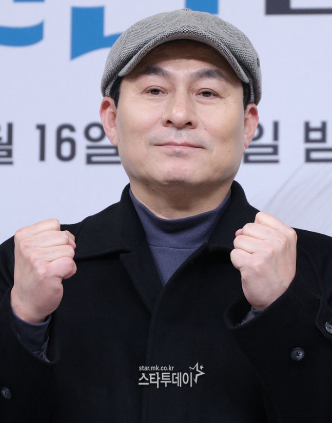 joochocoo's tweet image. Director Kim Jung Kwon has set a specific viewership ratings goal of 11.10% in celebration of Kim Hye Yoon’s birthday and 11.11% marking Lomon’s birthday.

#NoTailToTell #KimHyeYoon #Lomon