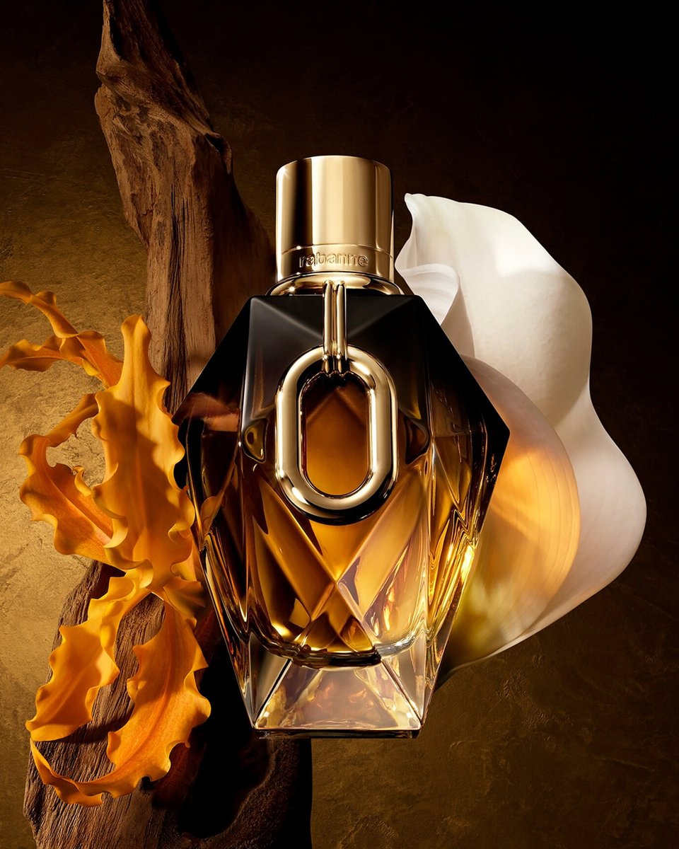 Rabanne Million Gold
Gold energy, bold attitude

!عطر رابان مليون غولد أو دو بارفان للنساء... أناقتُكِ تبدأُ من هُنا

#vperfumes #perfumes #explore #fyp #fragrances #luxury