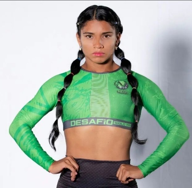 LaMissDiablo's tweet photo. Justo cuando yo pensaba que nadie me podía caer peor que Deisy y Mencho este año apareció esta castrosa #DesafioDelSigloXXI
#DesafioDelSiglo https://t.co/moSeUmqhiL