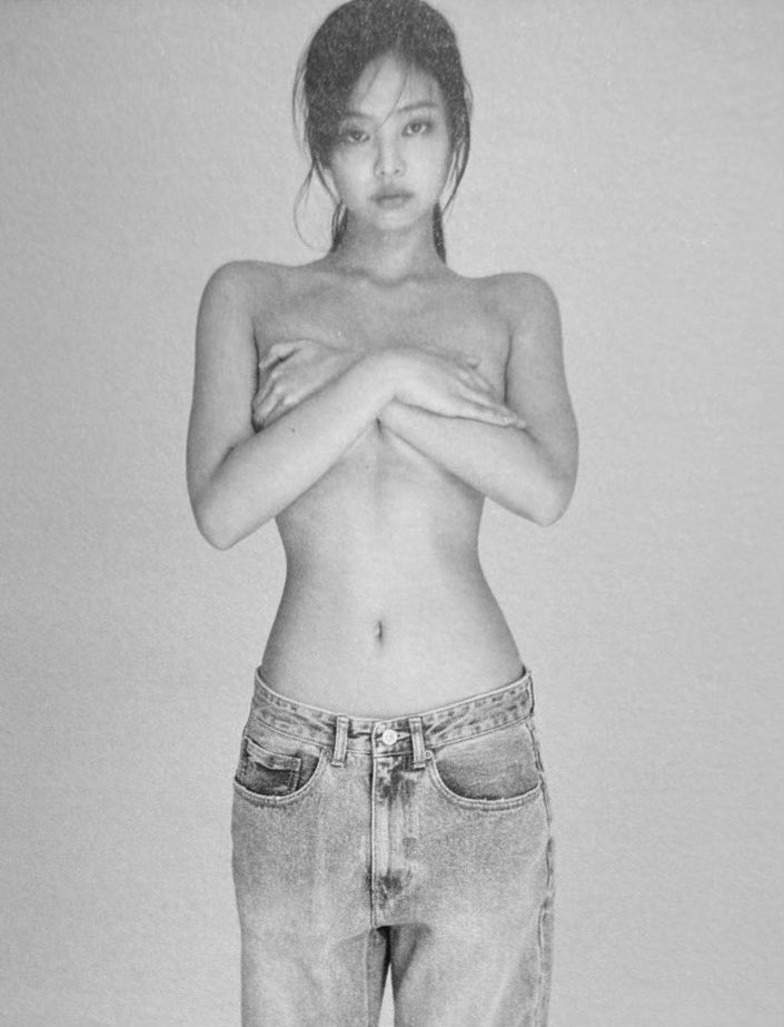 NiniAndLili23's tweet image. JENNIE IS REALLY INSANE, COZ SHE WANTS US TO BE DEAD ON HER BIRTHDAY 😩

BORN TO BE JENNIE
HAPPY JENUARY
#TheShiniestRubyDay
#루비처럼_빛나는_제니생일