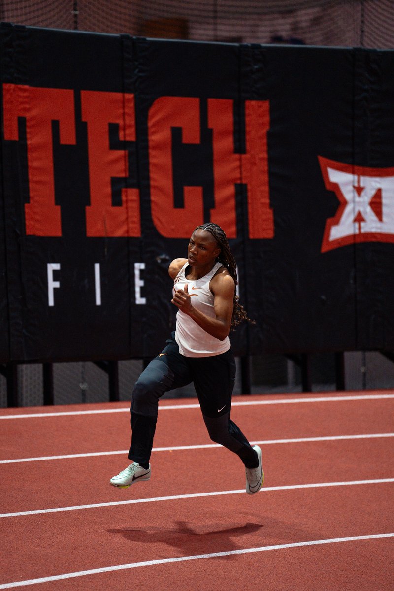made it to Lubbock 🤘

#FloKnows x #HookEm