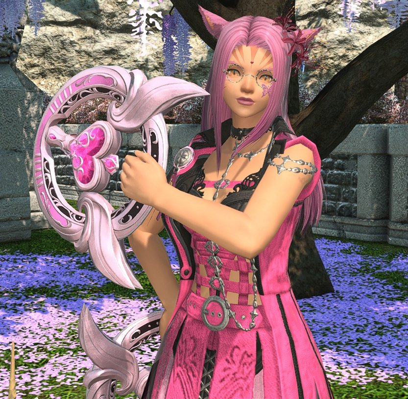 SrinityFF's tweet image. Level 60 means it's time to pick up dancer! S'harra wasn't sure at first but after a new glam with the latest dancer weapons, she was definitely into it. 😻🩷
#miqote #FFXIV #EorzeaPhotos