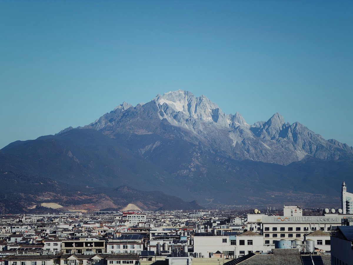 Pak_GZ's tweet image. 一起床就看到玉龙雪山🏔