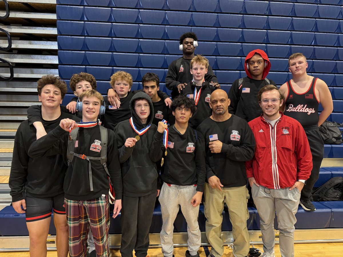 FZSwrestling's tweet image. Bulldogs finish 3rd as a team at the Freshman GAC Tournament! Placers include….
Jaxon Coffman 🥇 
Anderson Garay 🥇 
Ahmad Almuttan 🥈 
Aidan Bates 🥉 
Wyatt Phillips 🥉 
Owen Runyon 🥉 
Henry Tracy 4th
Spencer Labhart 6th
Charles Moore 6th