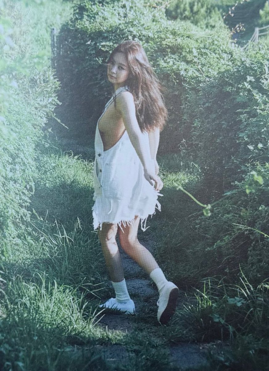 blckpinkpic's tweet image. JENNIE???