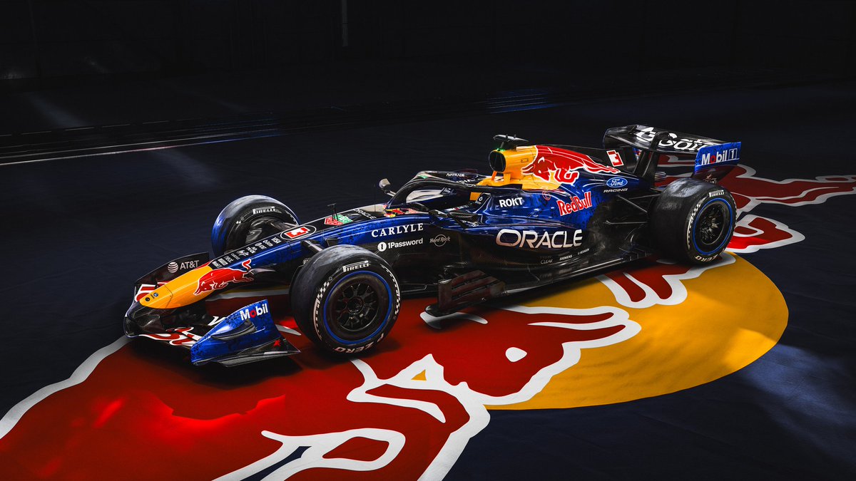 elmejordelresto's tweet image. Con ustedes el primer auto del 2026 en ser presentado, bienvenido RB22!

Es bellísimo 😍 

#F1 #RedBullRacing #Ford