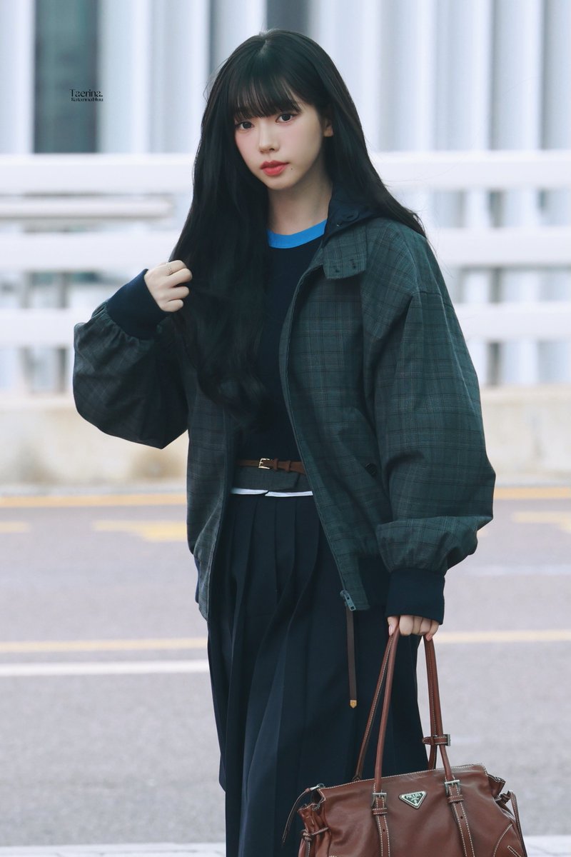 taerina09's tweet image. 260116 ICN

KARINA PRADA ICON
#KarinaxPrada #PradaFW26
#카리나  #Karina
#에스파 #aespa