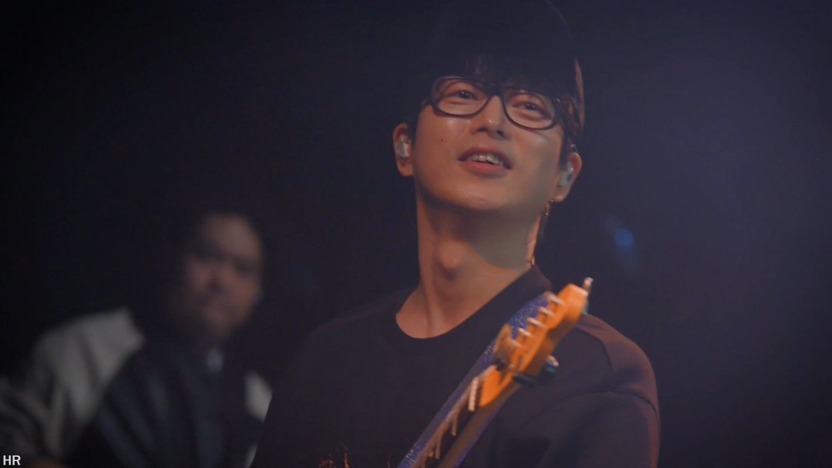 몇년만에 본 하현우씨,,, 진짜 어제 공연가길 너무너무너무너무 잘했다구~~~~~~

집가서 이제 썸네일 만들어야지,,,

#국카스텐 #하현우