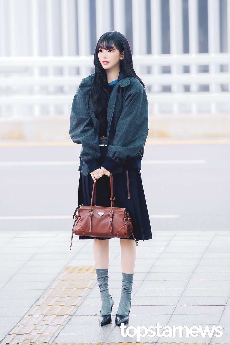 [HD포토] 에스파 카리나, ‘아구 튜어라’ (인천공항 출국) #카리나 #KARINA #에스파 #aespa #인천공항 #출국 #입국 #프리뷰 topstarnews.net/news/articleVi… <- Original Photo