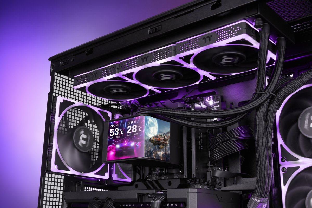 ThermaltakeInc's tweet photo. MAGCurve 6.67” Curved AMOLED Display 🖤 Split-Screen Control Meets Immersive Visuals 💜
Redefine How You Monitor, Customize, and Experience Your Build.
🛒 Discover more: https://t.co/GknChozDyz
#Thermaltake #MAGCurve #AIO #CurvedScreen #LCDCustomization #LiquidCooling #PCBuild https://t.co/PQsOU4XFVm