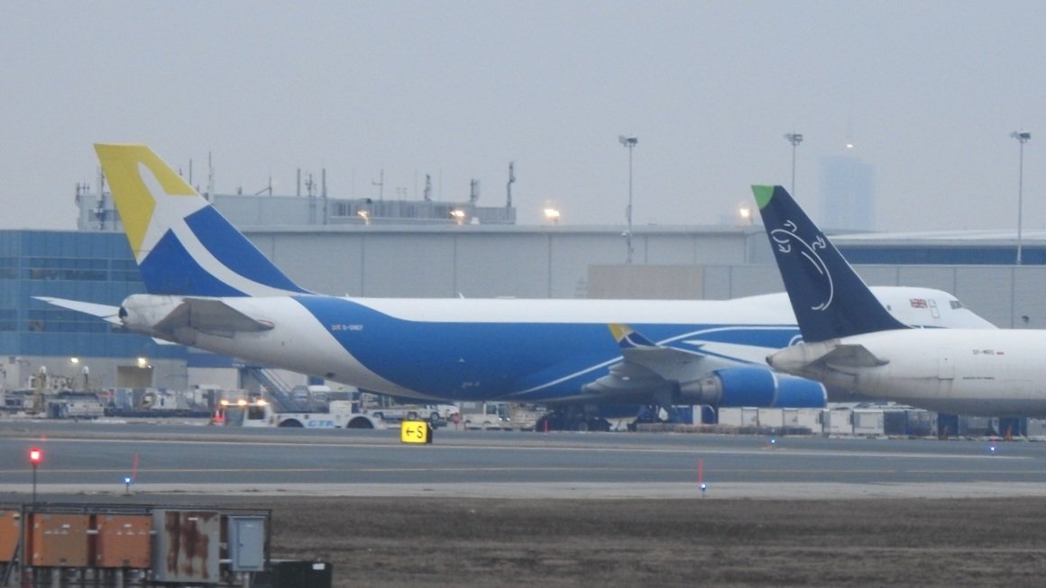 veryboeing's tweet photo. One Air #B747 -428(ER)(F) #GONEF CYYZ https://t.co/LBeOf652fN