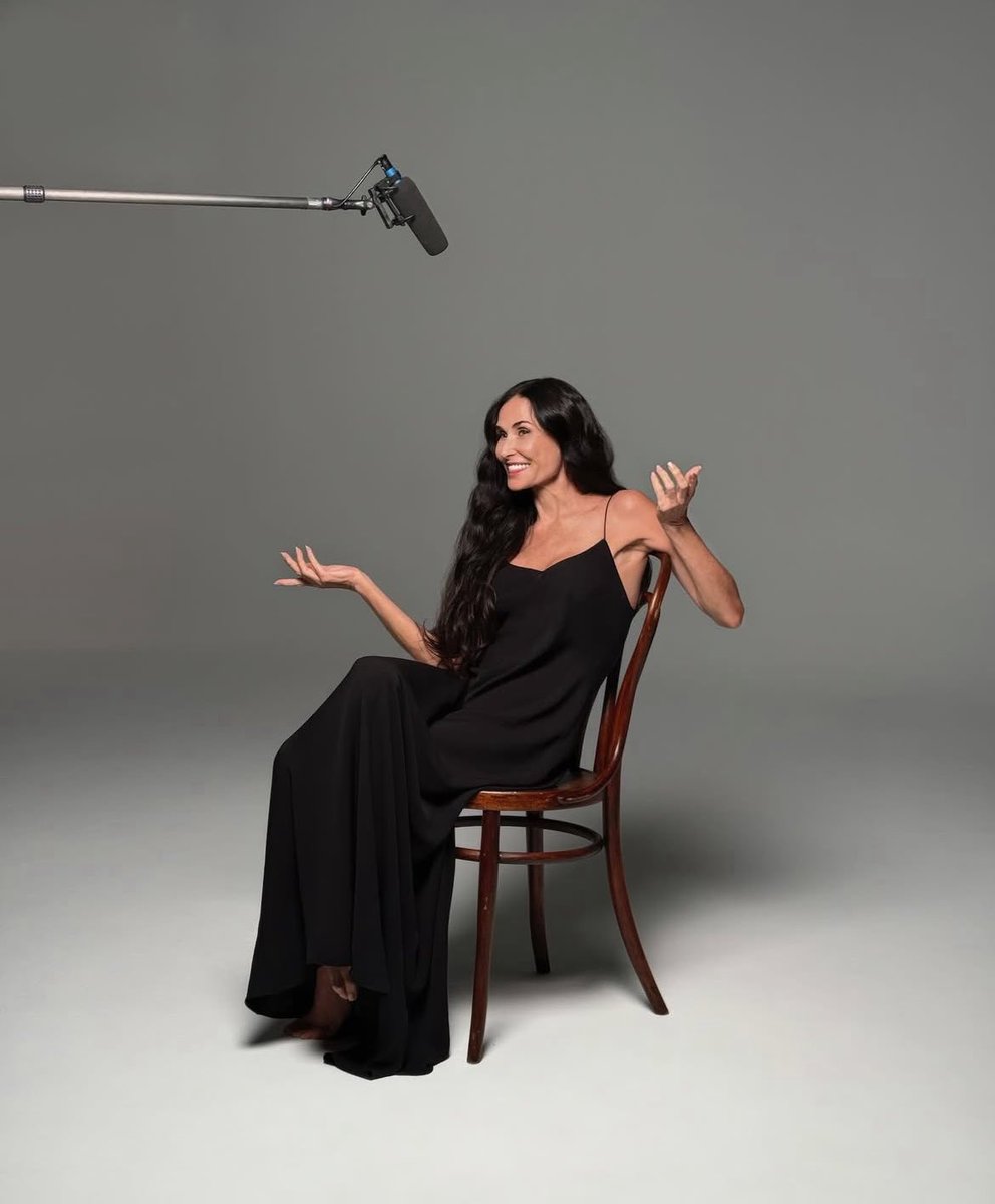 Tree apples tall Demi