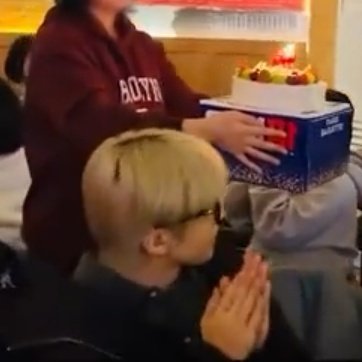 cloudEllora's tweet image. Dia hepi bgt Ya Allah pagi pagi udh terharu😭 adek SIRKELNYA AKTORRRRR GUYSSSSS😭 keren amat sih cintaku🥹