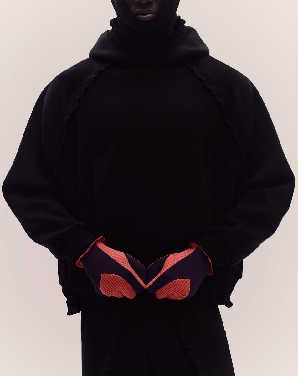 Complex Style tweet media