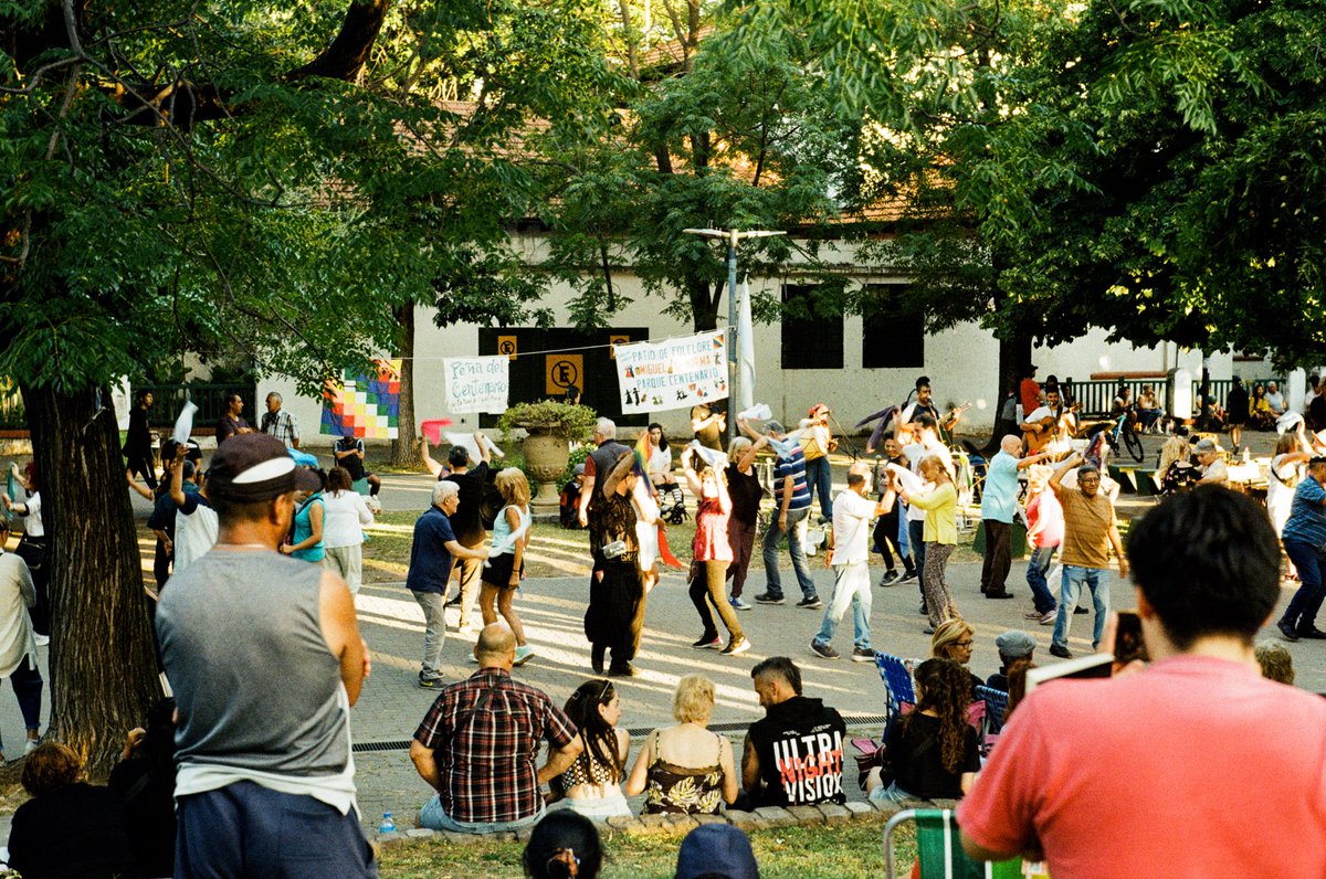 VladiiRedzko's tweet image. probe el nuevo kodakcolor 200 y mamita por favor los COLORES que tiene este rollo