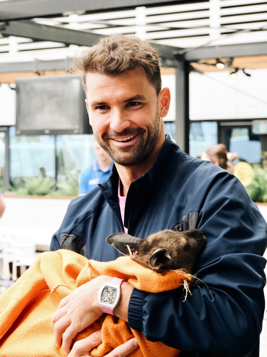 Grigor Dimitrov with a kangaroo 🦘🥹