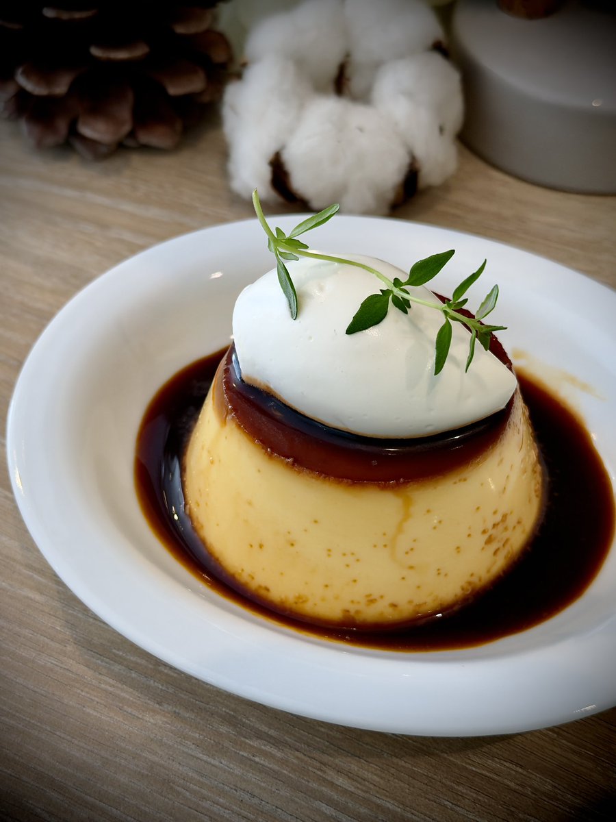 nyapi3995's tweet image. 正直、諦めてたんですけど、
ご縁があって彰生誕祭参戦出来ますü
今年も会場でお祝い出来るの嬉しいし
めっちゃ楽しみでしかないです🥲✨
本当にありがとうございますüÜ

今日のカフェ活☕️
苺のケーキとプリン🍮🍓
生クリームたっぷりだけど、
甘過ぎずシンプルでかわいいし、
プリンが美味し過ぎたüÜ