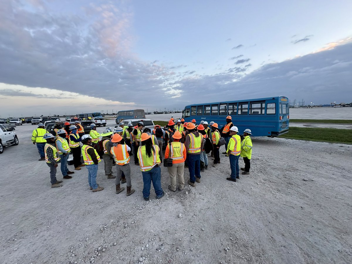 LiUNA_OVSS's tweet photo. Morning safety meeting with Laborers’ Local 1652 on the South Bay Everglades restoration.

Union jobs start with preparation and accountability. Safety and looking out for one another always come first.

#Local1652 #LIUNA #UnionLabor https://t.co/xicfKH4T8n