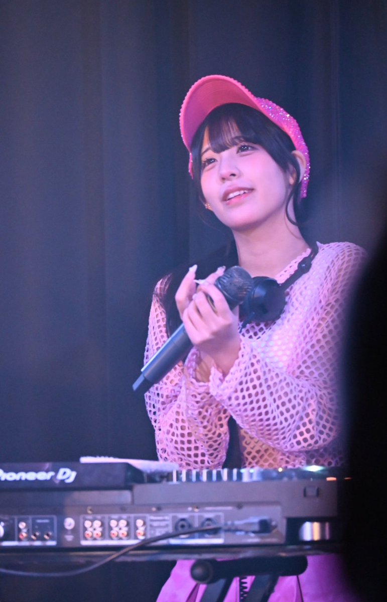 ﾓﾓﾁｬﾝｯｯ／ 表情が豊かでずーっと見てられるよ🩷 可愛いだけじゃなくて