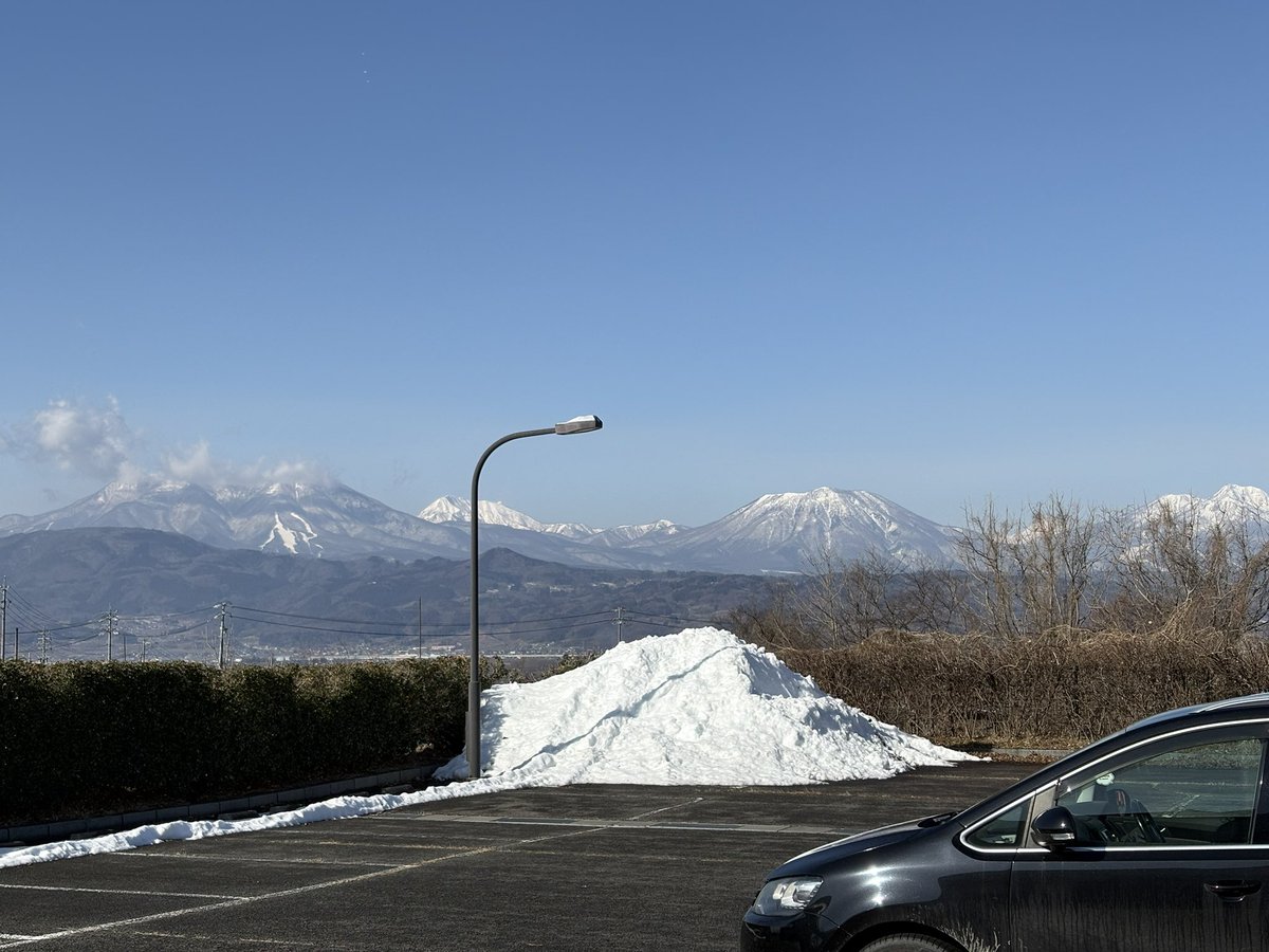 RT @Nagatengu0164: 今日の北信五岳綺麗だわ😊