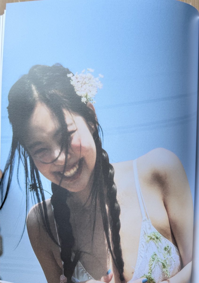 personablink's tweet image. MISS JENNIE