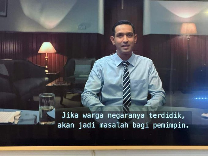 The_RedsIndo's tweet photo. Kalau rakyatnya pintar dan terdidik, akan jadi masalah besar karena pemimpinnya culas. Rakyat ga akan bisa dibodoh-bodohi lagi. Makanya mending kasih kenyang perut mereka aja sama makanan gratis biar ga protes dan banyak fafifu. https://t.co/8gjN3VChwr