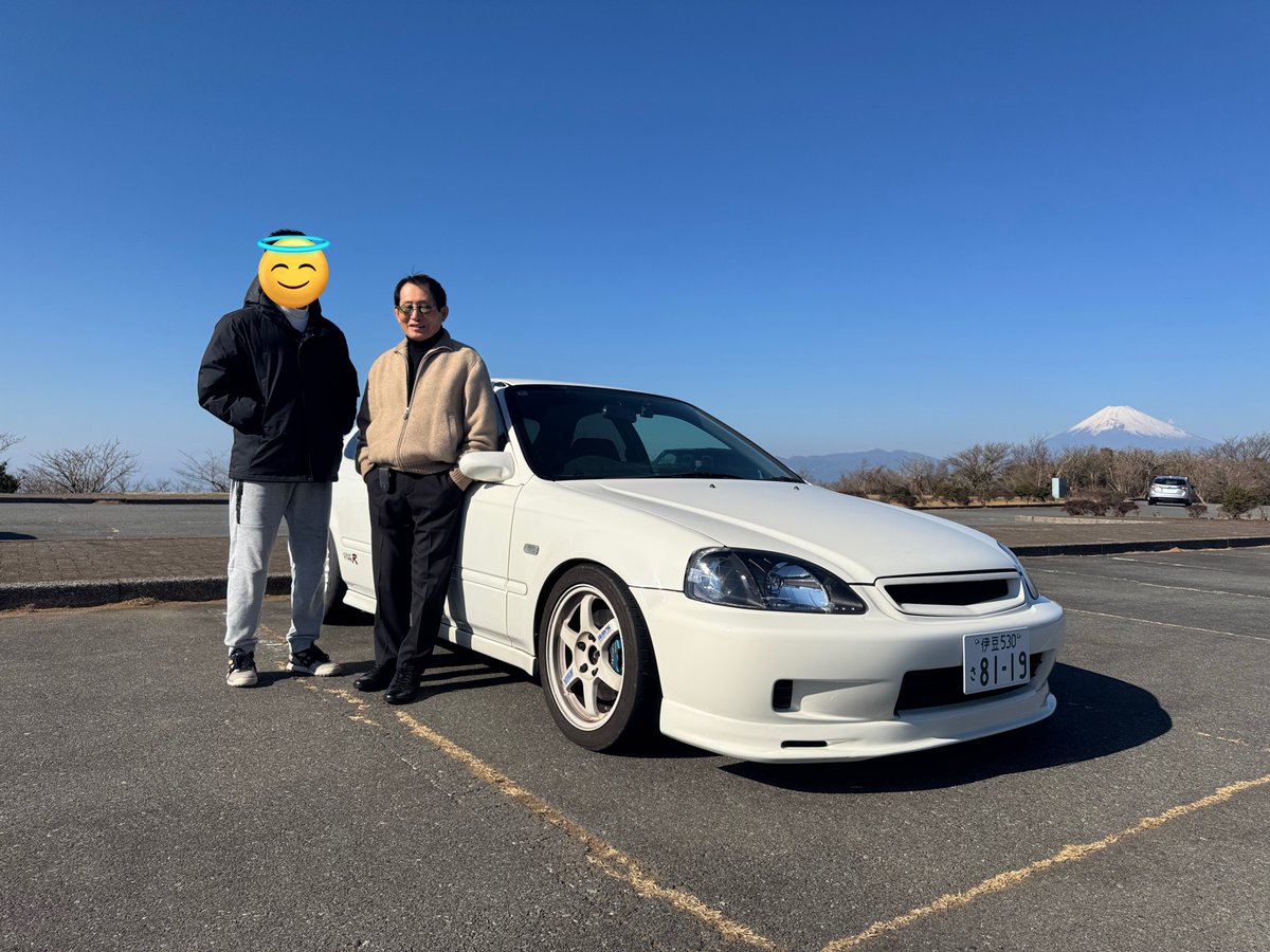 hokuharu_RX's tweet image. 伊豆スカに新型プレ居たので内心ザワついてたら、中から降りてきたのは
あのガンさん(黒澤元治氏)でした🤯

いやてか、EK9に乗るガンさんカッコよすぎ、、、ベスモの世界じゃん。

短い間でしたがありがとうございました‼︎