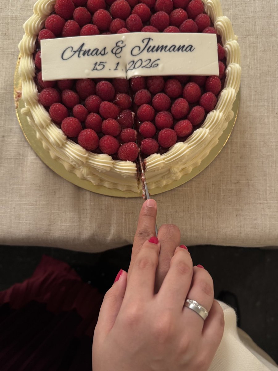 jumansin's tweet photo. 15.1.26
From miss to mrs❤️💍 https://t.co/ktgQMANfpD